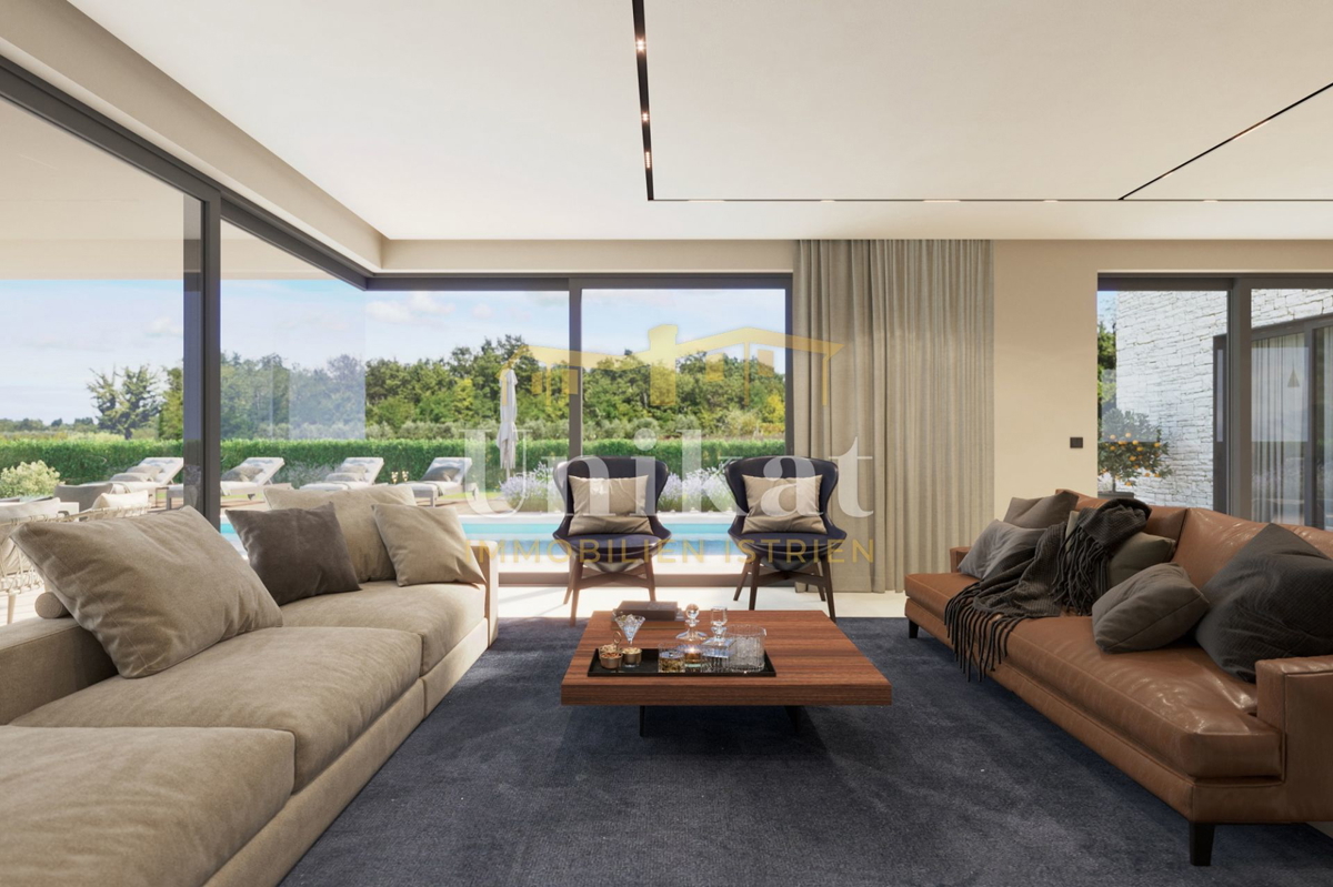 Casa con grande terrazza sul tetto e piscina